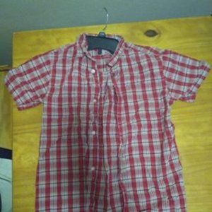 Boy's short-sleeved 100% cotton Faded Glory shirt.